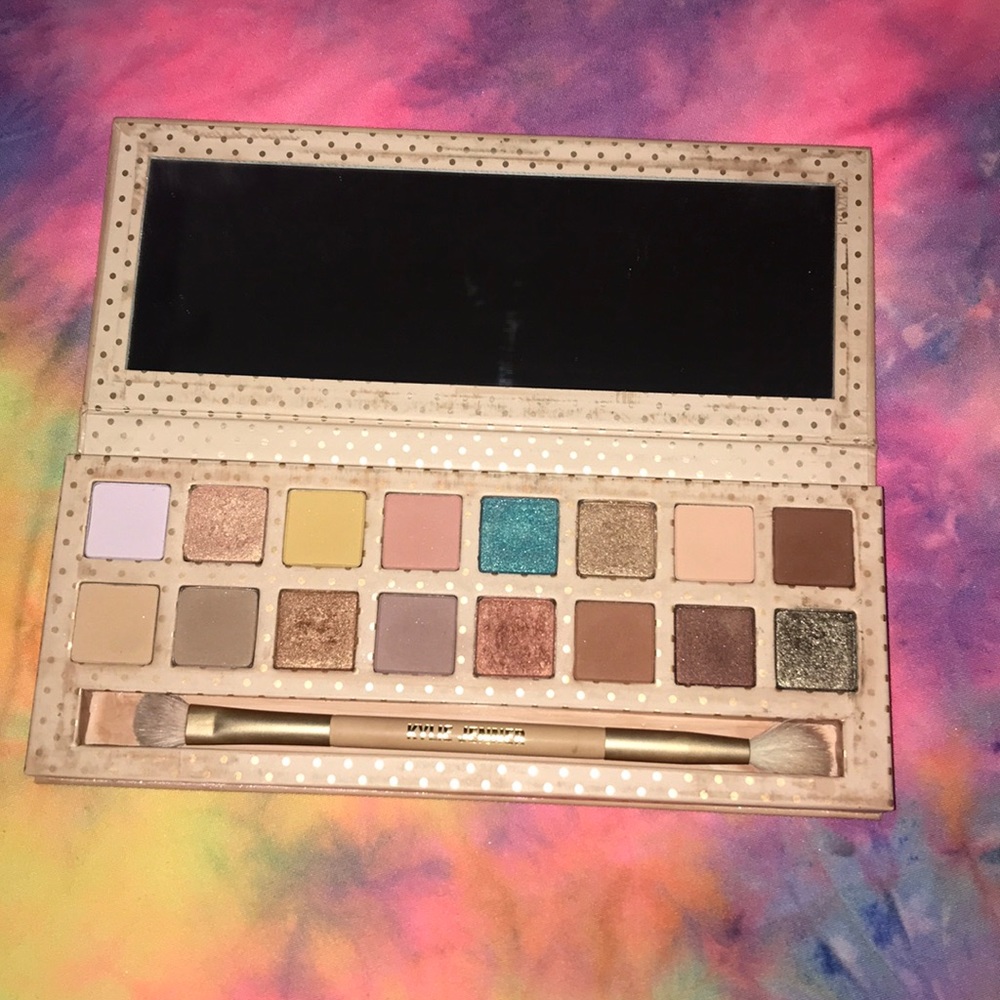 COPY - 🏝Kylie Take Me on Vacation palette 🏝